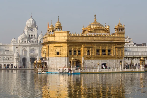 Gyllene templet i Amritsar, Punjab, Indien. — Stockfoto