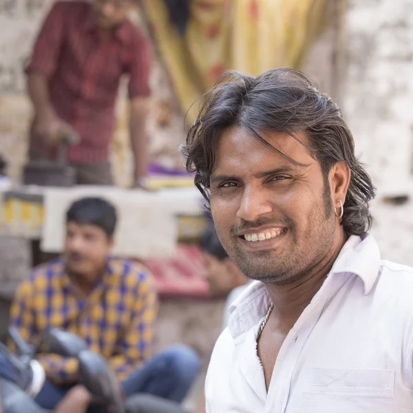 Indian Man arrived at the camel fair in Pushkar, India — Stock Photo, Image