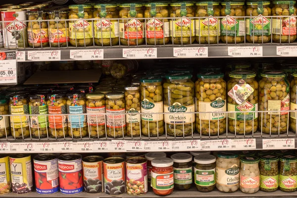 Selection canned foods in a supermarket Siam Paragon in Bangkok, Thailand. — Stock Photo, Image