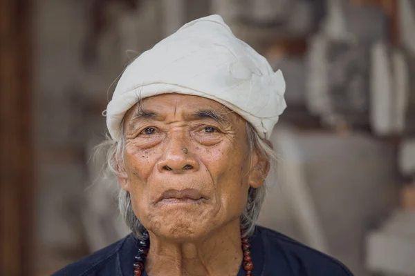 Портрет старика на острове Бали. Индонезия — стоковое фото