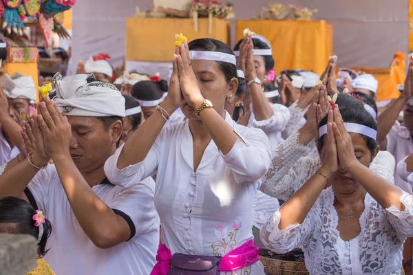 Indonezyjski ludzi świętować Balinese nowy rok — Zdjęcie stockowe