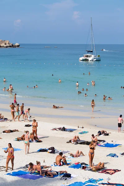 Haad Rin praia antes da festa da Lua Cheia na ilha Koh Phangan, Tailândia — Fotografia de Stock