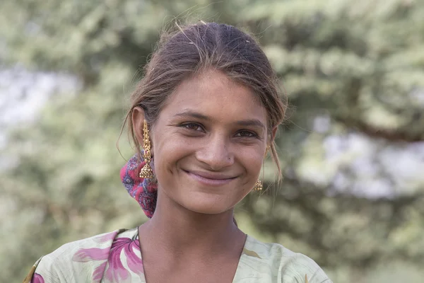 Menina indiana mendigo em Pushkar, Índia — Fotografia de Stock