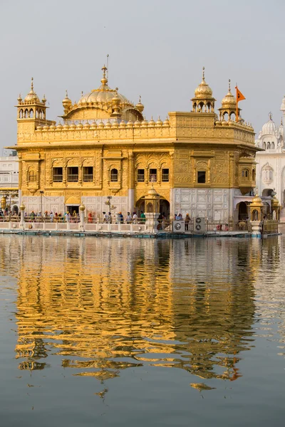 Templo dourado em Amritsar, Punjab, Índia. — Fotografia de Stock