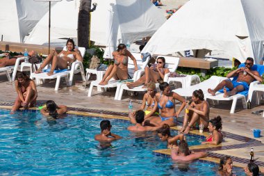 Haad Rin beach adası Koh Phangan, Tayland dolunay partiden önce