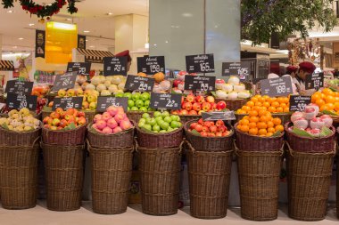 Seçim meyve bir süpermarkette Siam Paragon, Bangkok, Tayland.