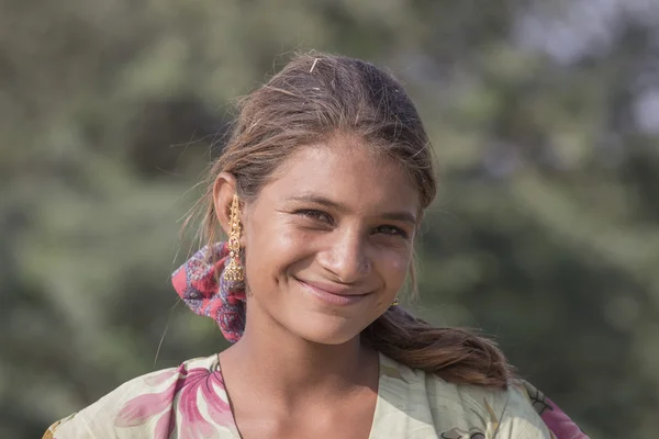 Bettler indisches Mädchen in Pushkar, Indien — Stockfoto