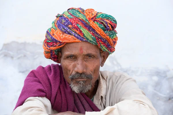 Porträt eines indischen Mannes. pushkar, indien — Stockfoto