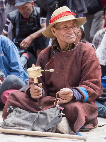 Buddyzmu tybetańskiego starych ludzi w klasztorze w Hemis. Ladakh, północnych Indiach — Zdjęcie stockowe