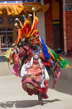 Tibetli Budist lamas törensel bir dans Lamayuru, Ladakh, Hindistan manastırda gerçekleştirmek.