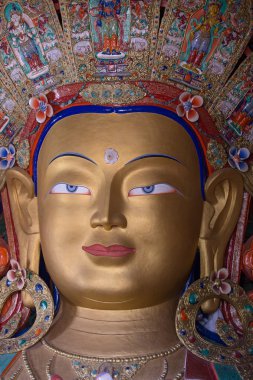 Maitreya Buddha, Ladakh, Hindistan'daki Tiksey Manastırı'nda. 