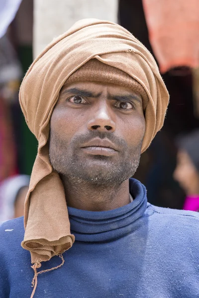 Portre adam sokakta Leh, Ladakh içinde. Hindistan — Stok fotoğraf