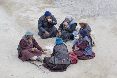 Tibetli Budist Lamayuru, Ladakh, Hindistan manastır yaşlı insanlarda