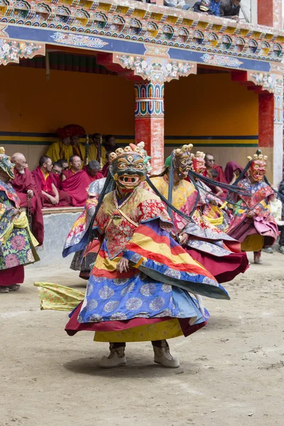 Tibetan Buddhist lamas perform a ritual dance in the monastery of Lamayuru, Ladakh, India — Stock Photo, Image