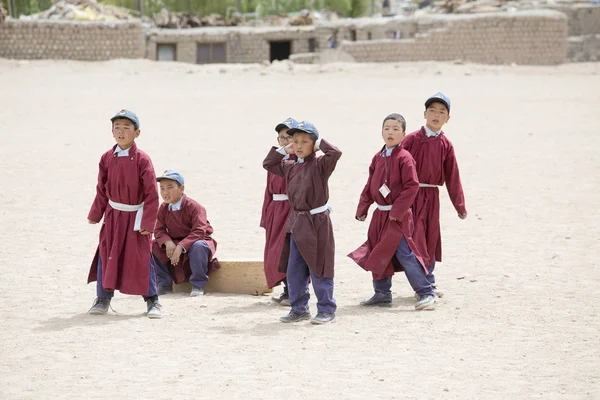 Tibetan boys involved in sports .  Druk White Lotus School. Ladakh, India — Stock Photo, Image