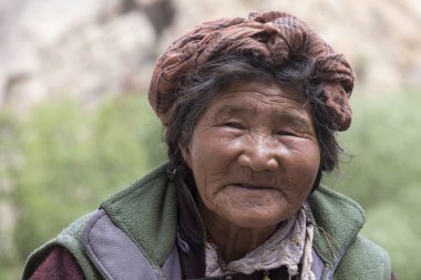 Hemis Manastırı Tibetli Budist yaşlı kadınlar. Ladakh, Kuzey Hindistan