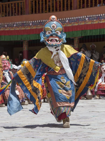 Tibetan Buddhist lamas in the mystical masks perform a ritual Tsam dance . Hemis monastery, Ladakh, India — Stock Photo, Image