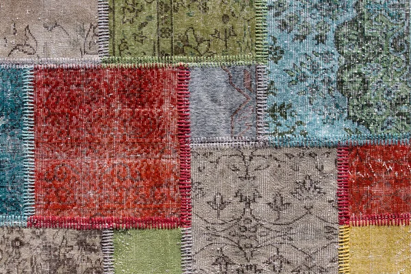 Aziatische lappendeken tapijt in Istanboel, Turkije — Stockfoto