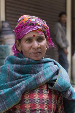 Leh, Ladakh sokakta Hint kadından. Hindistan