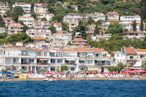 Houses and hotels on the Princes' Islands . Turkey — Stock Photo, Image