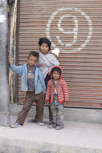 Arme Kleinkinder in Indien — Stockfoto