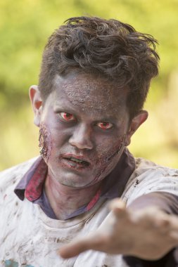 Bir zombi portresi. Bangkok, Tayland