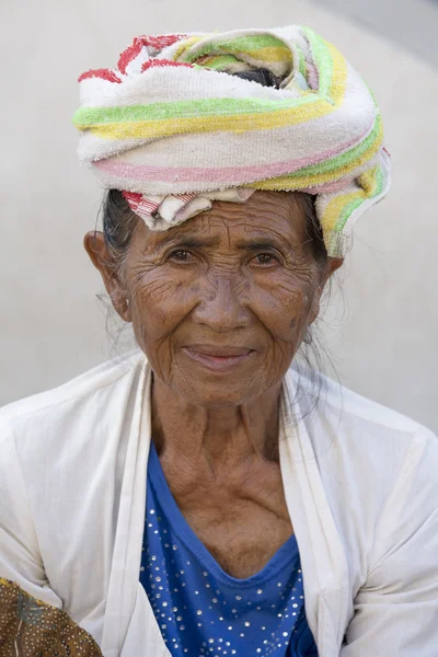 Portrait old woman to Bali island, Indonesia — Stock Photo, Image