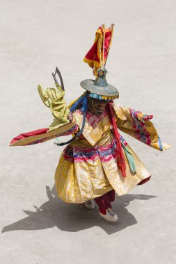 Tibet lama Hemis Gompa Budist festival Tsam gizem dans dans maske giymiş. Ladakh, Kuzey Hindistan
