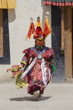Tibet lama Hemis Gompa Budist festival Tsam gizem dans dans maske giymiş. Ladakh, Kuzey Hindistan