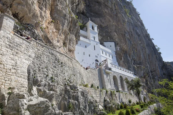Ostrog monastery in Montenegro - St. Vasilije Ostroski, upper church — Stock Photo, Image