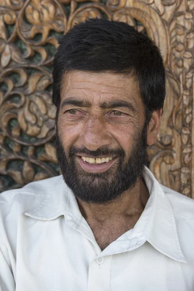 Portrait muslim man in Srinagar, Kashmir, India. — Stock Photo, Image