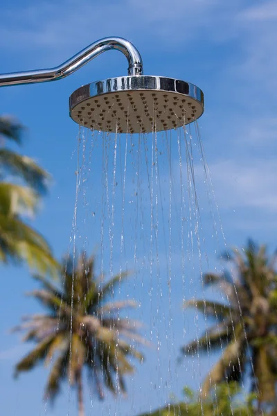 Shower on the background of blue sky at hotel — Stockfoto