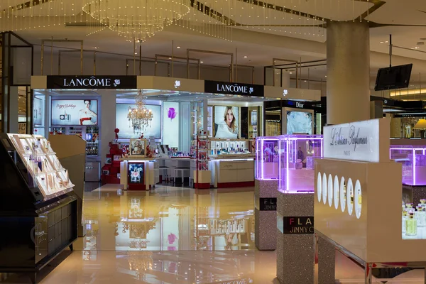 Lancome shop in Siam Paragon Mall. Bangkok, Thailand — Stock Photo, Image