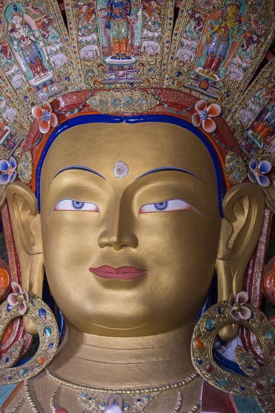 Maitreya Boeddha in augustus Tibetaans boeddhistische klooster in Ladakh, India — Stockfoto