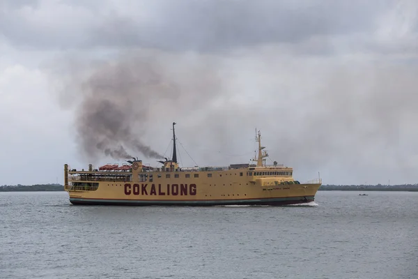 Cokaliong Shipping Lines é uma linha de transporte com sede em Cebu City, Filipinas . — Fotografia de Stock