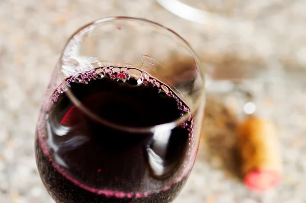 Rotwein im Glas — Stockfoto