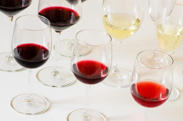 Degustacja win na stole — Zdjęcie stockowe