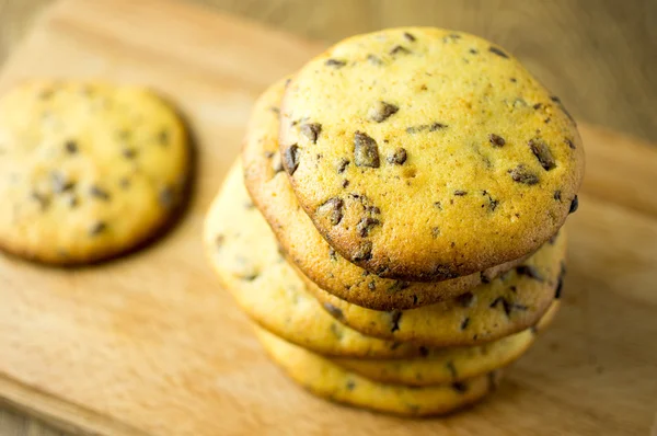 Zelfgemaakte chocolade chip koekjes — Stockfoto