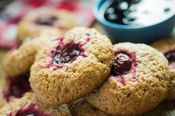 Galletas con cerezas —  Fotos de Stock