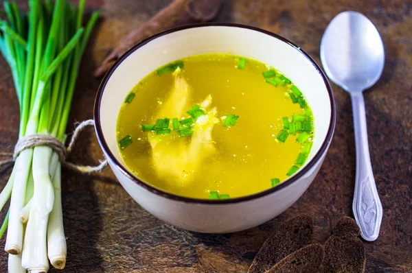 Caldo de galinha, sopa — Fotografia de Stock