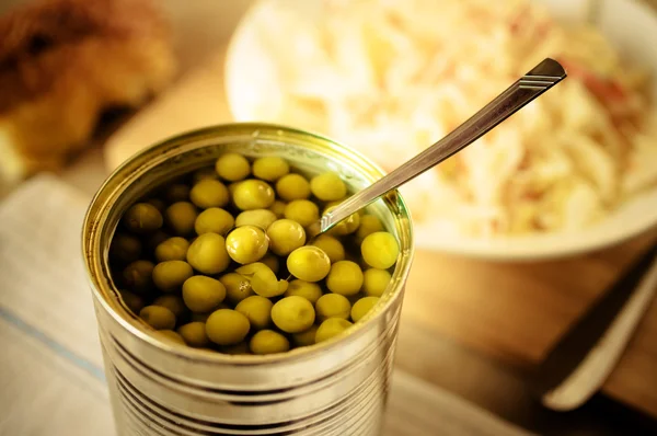 缶詰のエンドウ豆 — ストック写真