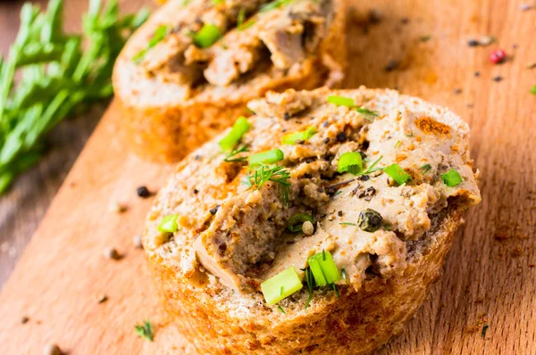 Tapas con paté, carne untada — Foto de Stock