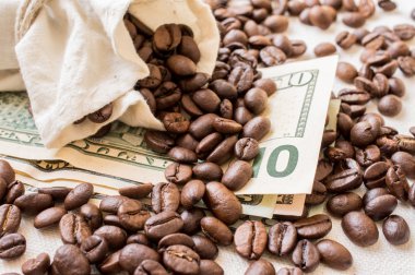 Kahve çekirdekleri ve dolar