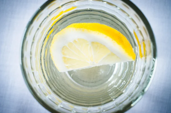 Water with lemon — Stock Photo, Image