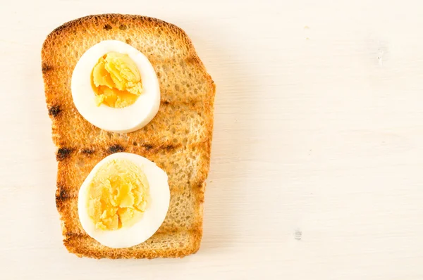 Toast mit Ei — Stockfoto