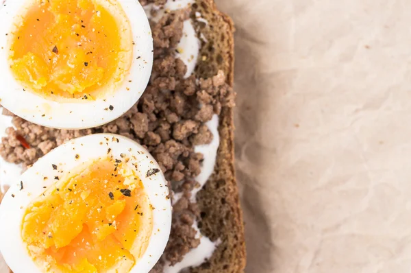 Сандвіч з яйцем — стокове фото
