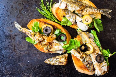 Sandviç, ızgara balık tapas