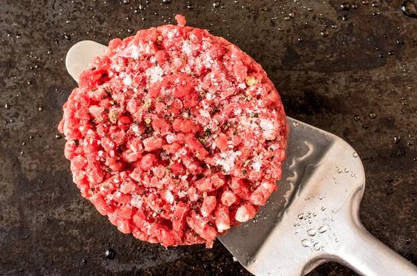 Замороженный гамбургер — стоковое фото
