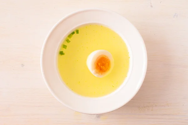 Caldo en un tazón —  Fotos de Stock