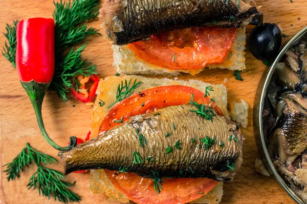 Toast met sardines Stockafbeelding